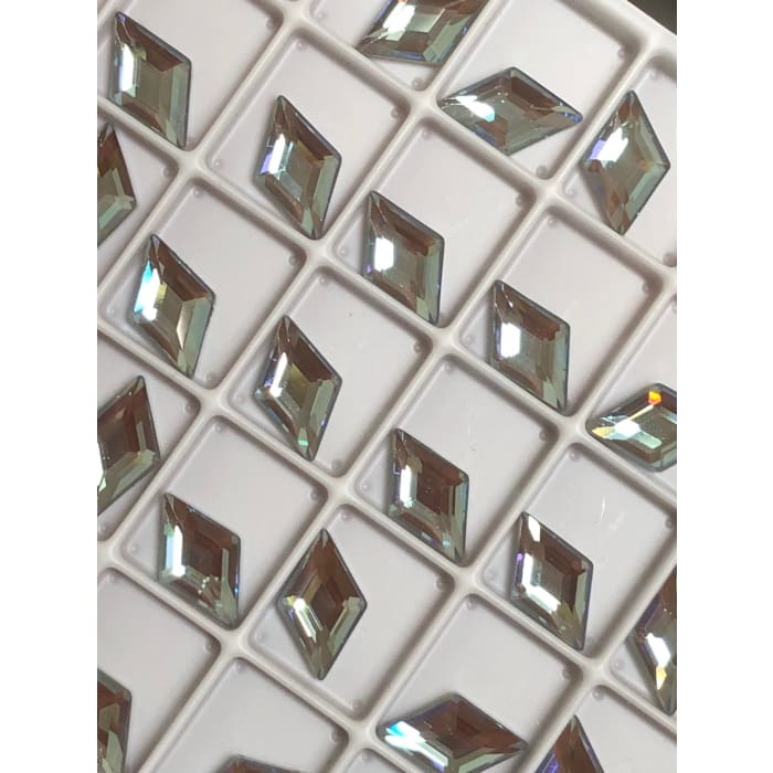 2773 Swarovski Diamond Shape Serene Gray DeLite - OceanNailSupply