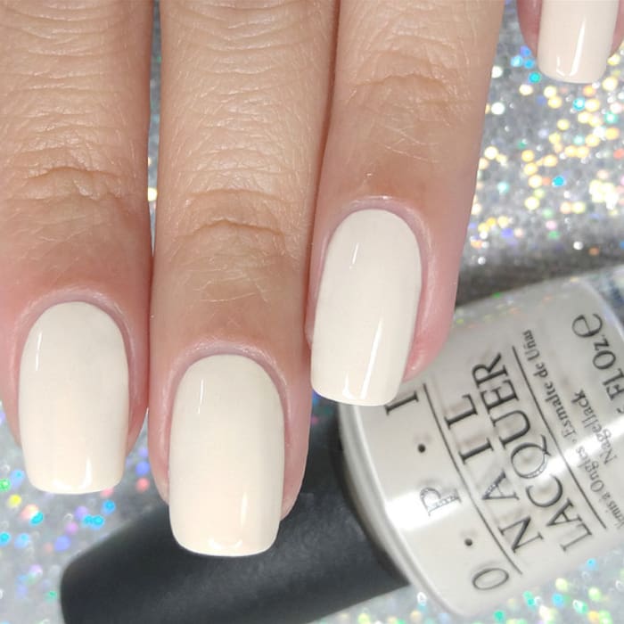 OPI Nail Lacquer - My Vampire is Buff 0.5 oz - #NLE82 - OceanNailSupply