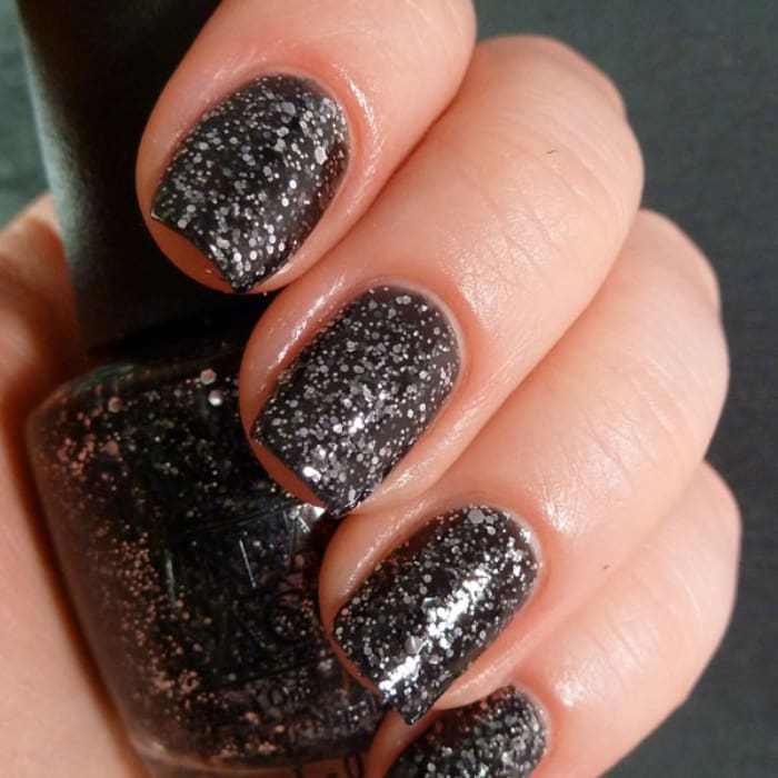 OPI Nail Lacquer - Nicki Minaj Metallic 4 Life 0.5 oz - #NLN15 - OceanNailSupply