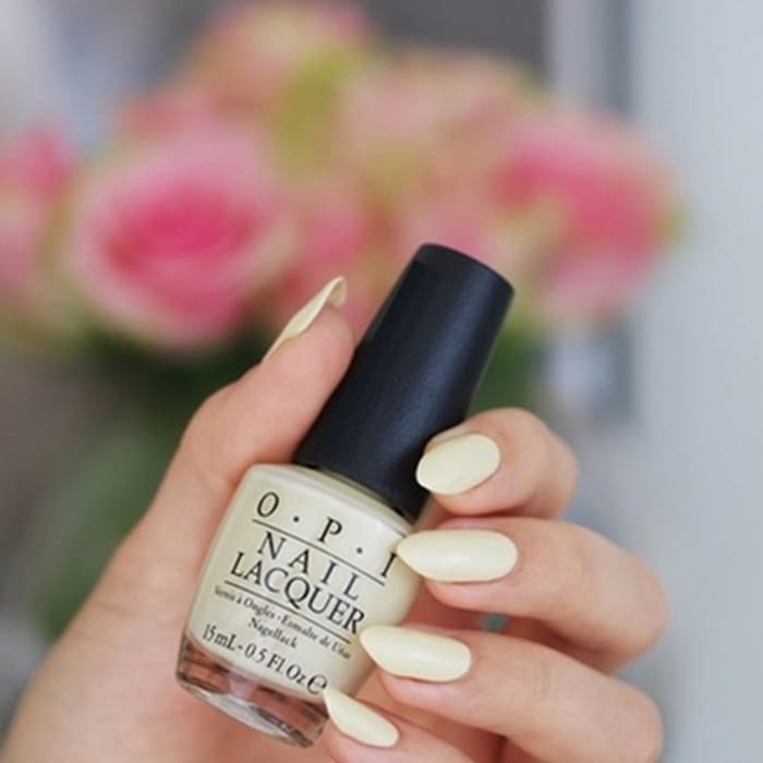 OPI Nail Lacquer - One Chic Chick 0.5 oz - #NLT73 - OceanNailSupply