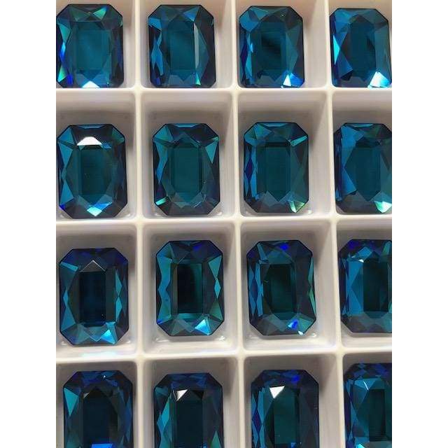 2602 Swarovski Emerald Cut Bermuda Blue - OceanNailSupply