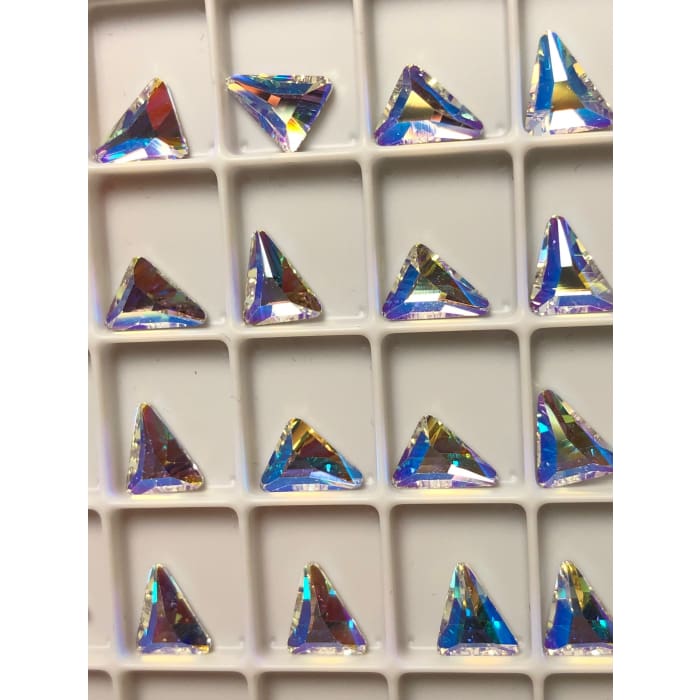 2739 Swarovski Triangle Beta Shimmer - OceanNailSupply