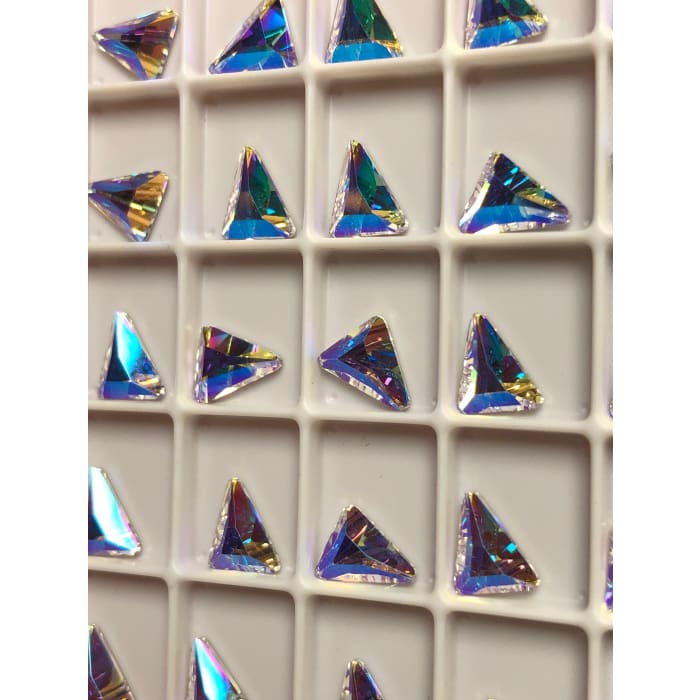 2739 Swarovski Triangle Beta Shimmer - OceanNailSupply