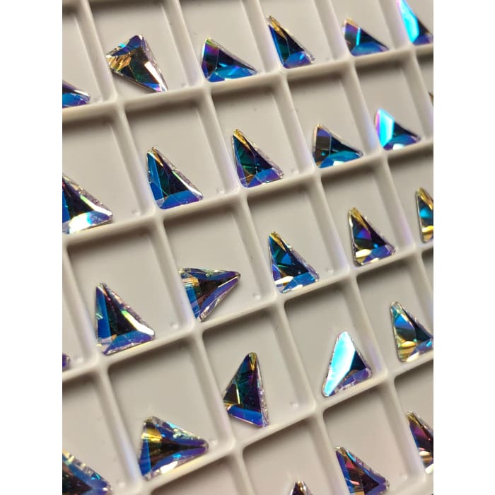 2739 Swarovski Triangle Beta Shimmer - OceanNailSupply
