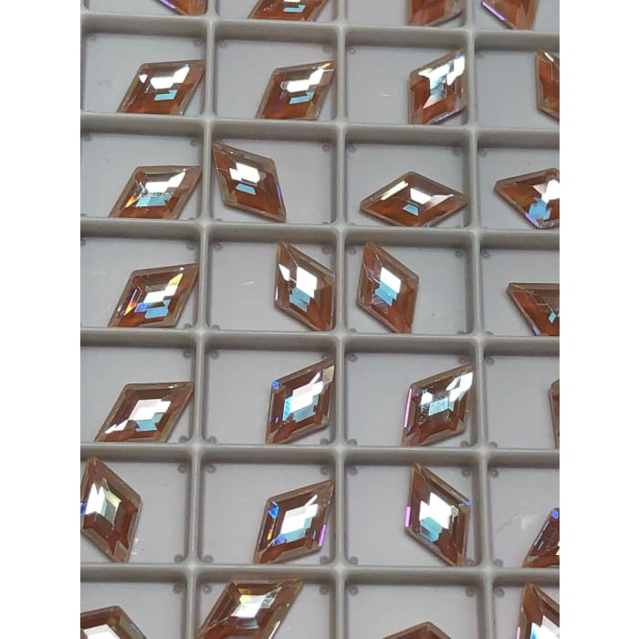 2773 Swarovski Diamond Shape Ivory Cream DeLite UF - OceanNailSupply