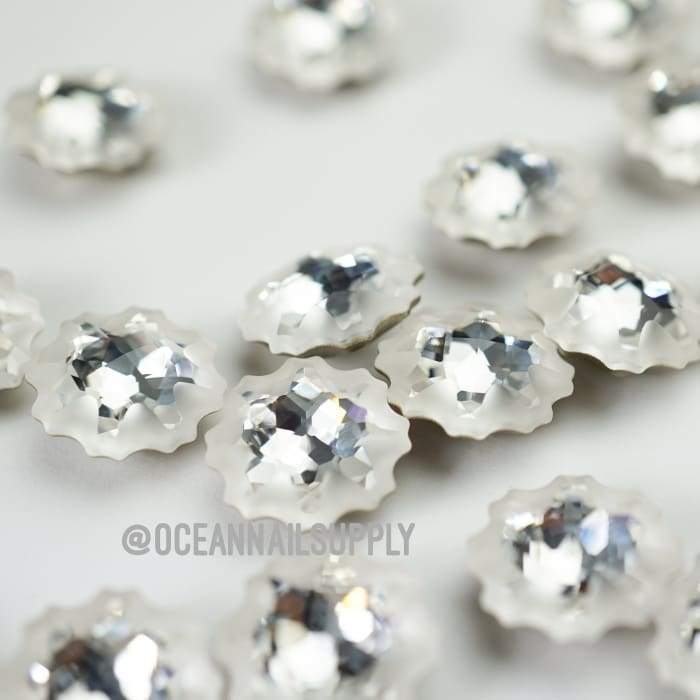 4195 Swarovski Fish Fancy - OceanNailSupply