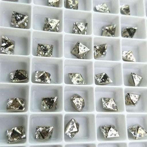 4418 Swarovski Pointed Pyramid Fancy Collection - OceanNailSupply