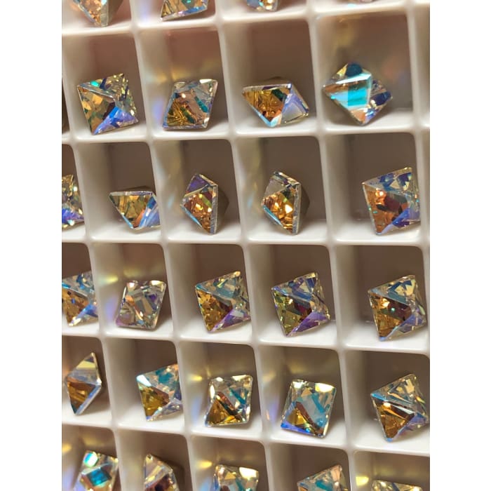 4418 Swarovski Pointy Pyramid Shimmer FS - OceanNailSupply