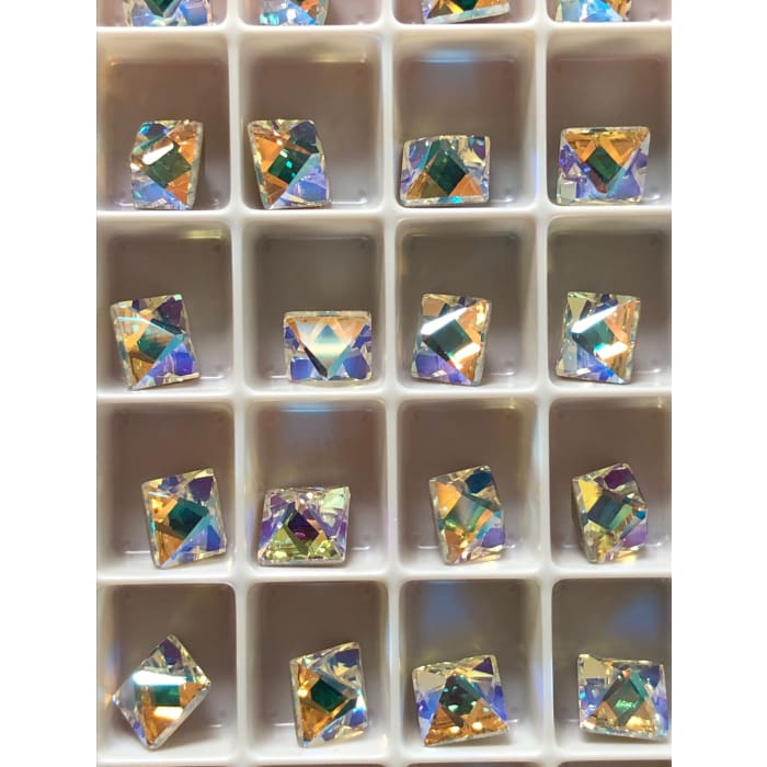 4418 Swarovski Pointy Pyramid Shimmer FS - OceanNailSupply
