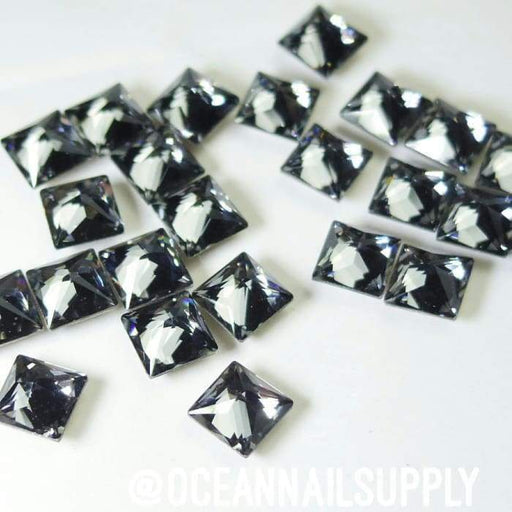 4447 Swarovski Pointed Square Flatback Silver Night - OceanNailSupply