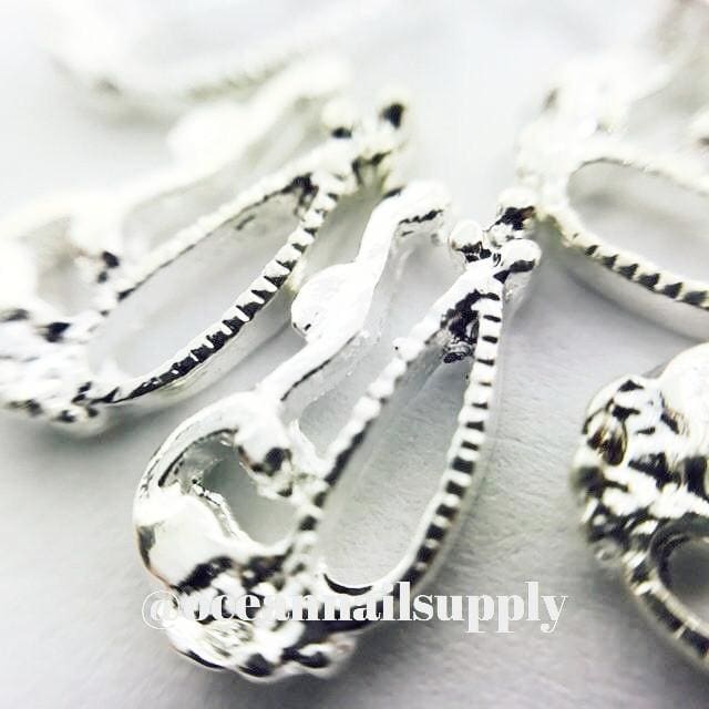 Charms - A003 Silver nail shield - OceanNailSupply