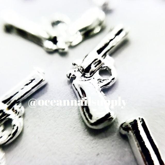Charms - A021 Silver Gunn - OceanNailSupply