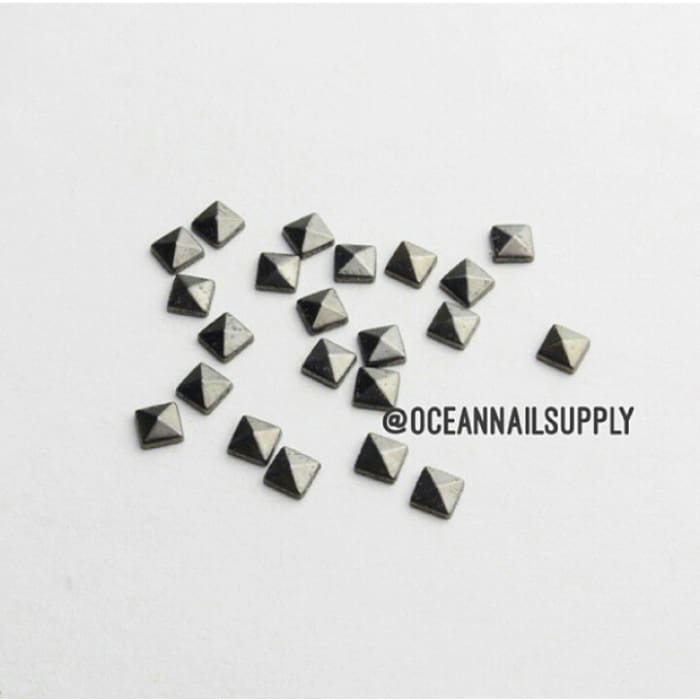Pyramid Metal Studs/Cone Stud - OceanNailSupply