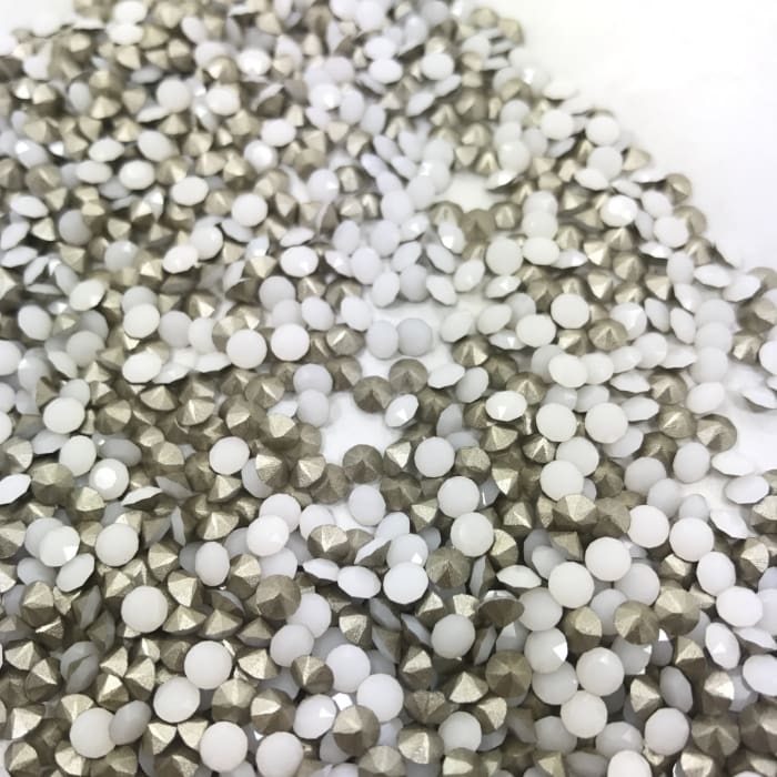 Swarovski White Alabaster - OceanNailSupply